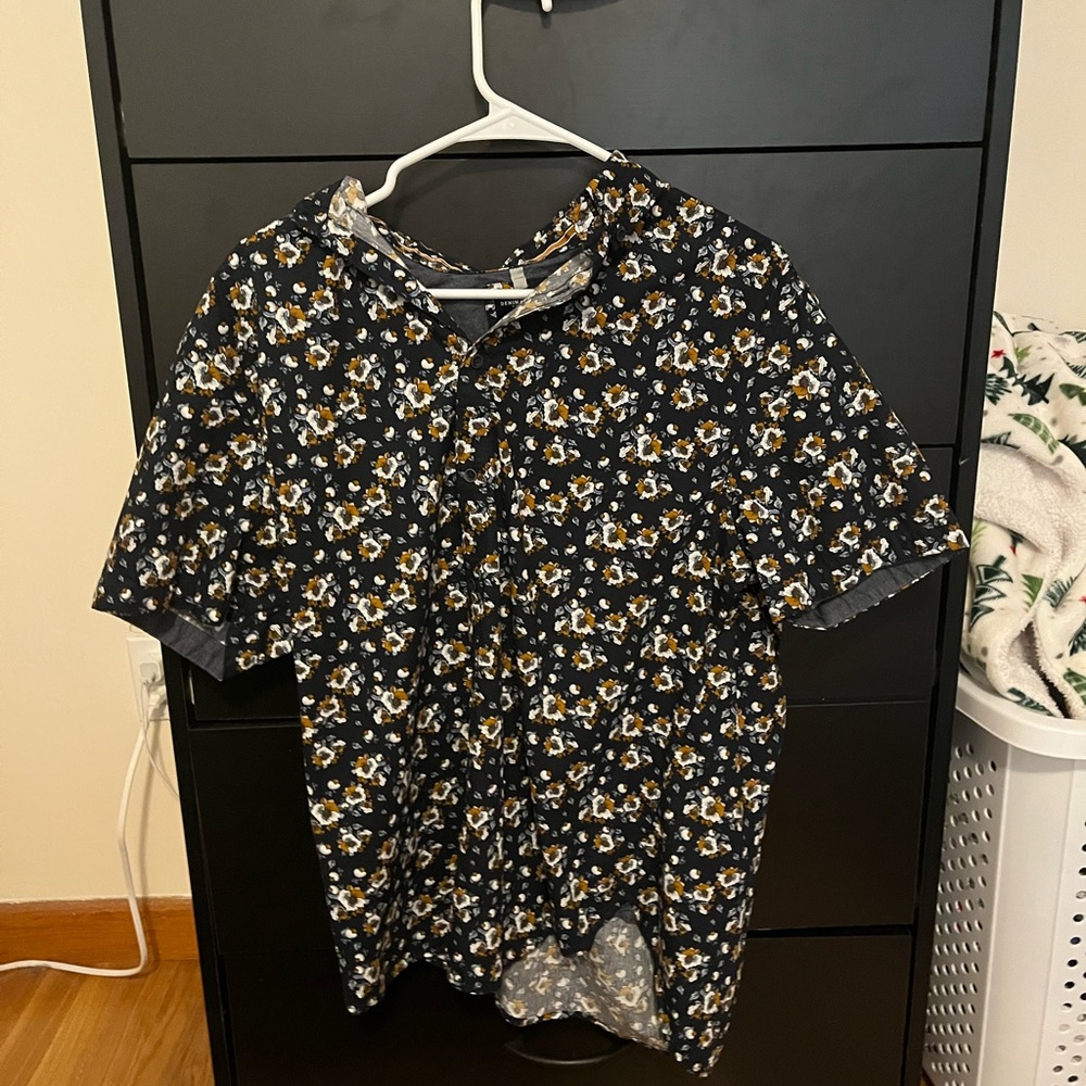 Denim and flower short sleeve button down